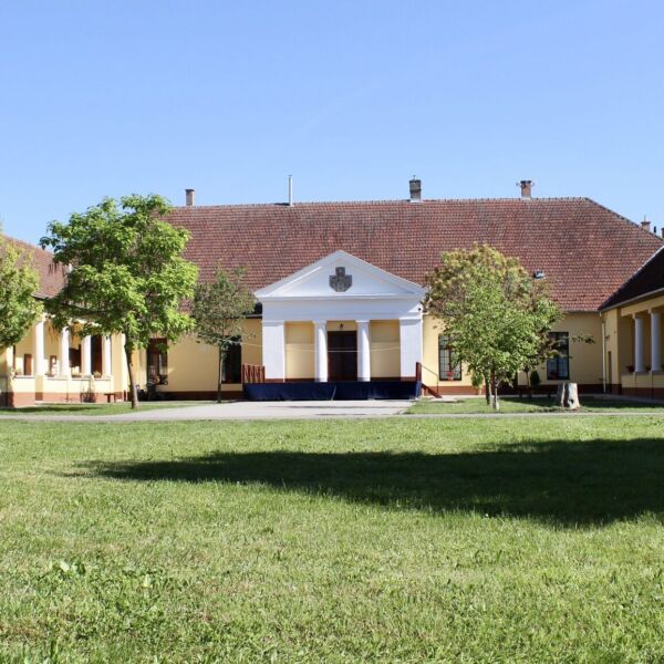 Képek a kastélyról